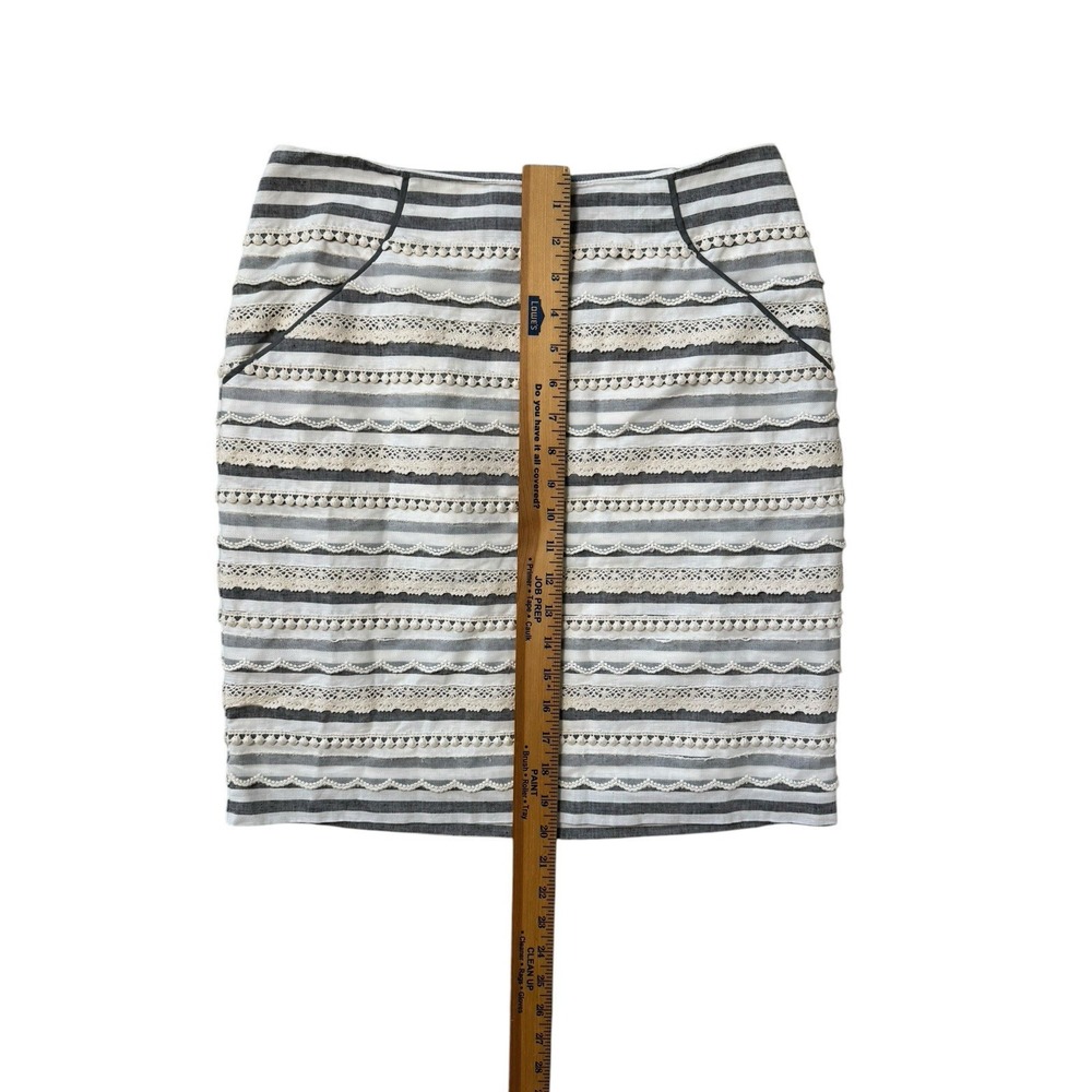 Tabitha Anthropologie Ivory Gray Striped Skirt Pockets Lace Trim‎ Size 4 - Picture 3 of 4